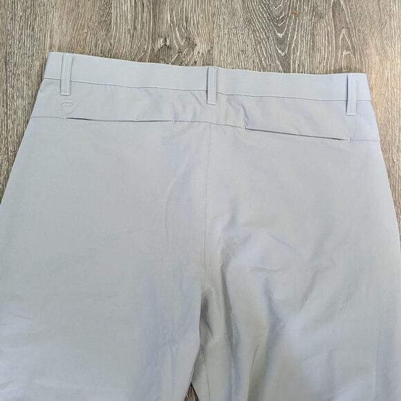 Fabletics NWT Men's Gray 4 way Stretch Water Resistant Size 35x32 - Picture 5 of 5